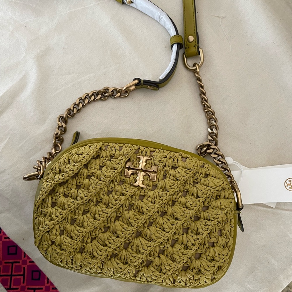New Tory Burch KIRA CROCHET SMAL.
CAMERA BAG - Picture 1 of 11